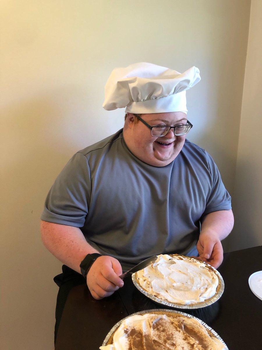 Bumblebra's tweet photo. Stressed about the election? Here’s my brother making pumpkin pie in his cooking class today. https://t.co/IrQeb3Vhtr