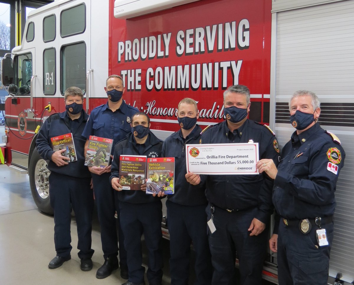 cityoforillia's tweet image. A big thank you to @enbridgegas who donated $5,000 to @OrilliaFire through #ProjectAssist. Funds will be used to purchase educational materials for firefighters to enhance life-saving techniques. #orillia 
Details: ow.ly/p0t750CbJbh