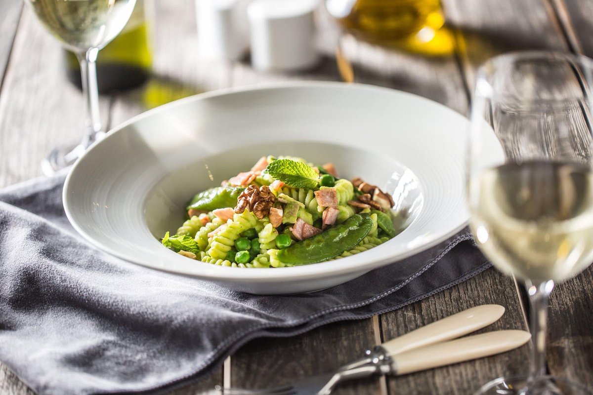2pWine's tweet photo. A deux, en Amoureux... 2P... Pinot gris... Pinot blanc... Avec des fusilli aux petits pois, jambon et noix 

L’abus d’alcool est dangereux pour la santé, consommez avec modération

#pinotblanc #pinotgris #bib #vindefrance #baginbox #2P #frites https://t.co/PKMSRWTHqA