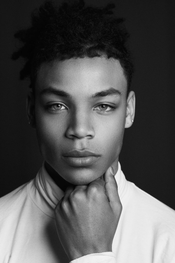 ImCoreyCampbell's tweet photo. model or naw? https://t.co/b5qowqovVB