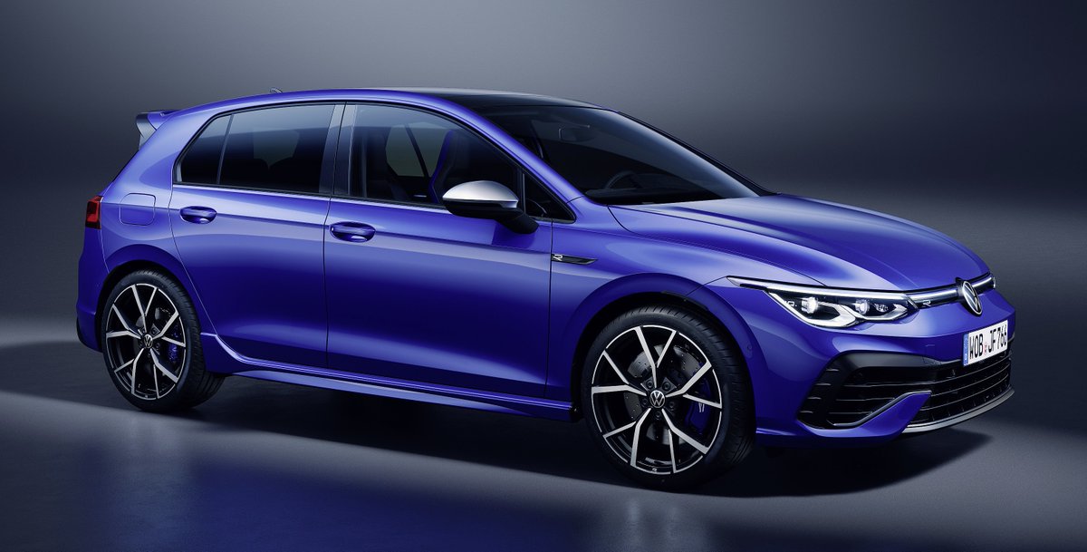 VW_es's tweet photo. ¡Así es el nuevo #VWGolf8R! 

🐴 320 CV de potencia
💪 Tracción integral 4MOTION con el sistema R-Performance Torque Vectoring 
☄️ Modos de conducción 'Special' y 'Drift' https://t.co/n32yMnkpaC