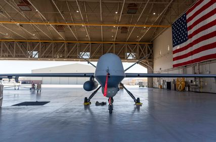 #DidYouKnow 🤔 the MQ-9 can be fitted with an external fuel tank to increase flight time? 

As is, the #Reaper can carry 4,000 pounds of fuel. Removing weapons pylons and fitting this ER allows the aircraft to carry an extra 1,350 pounds!           

#ReadyAF #InnovativeAF