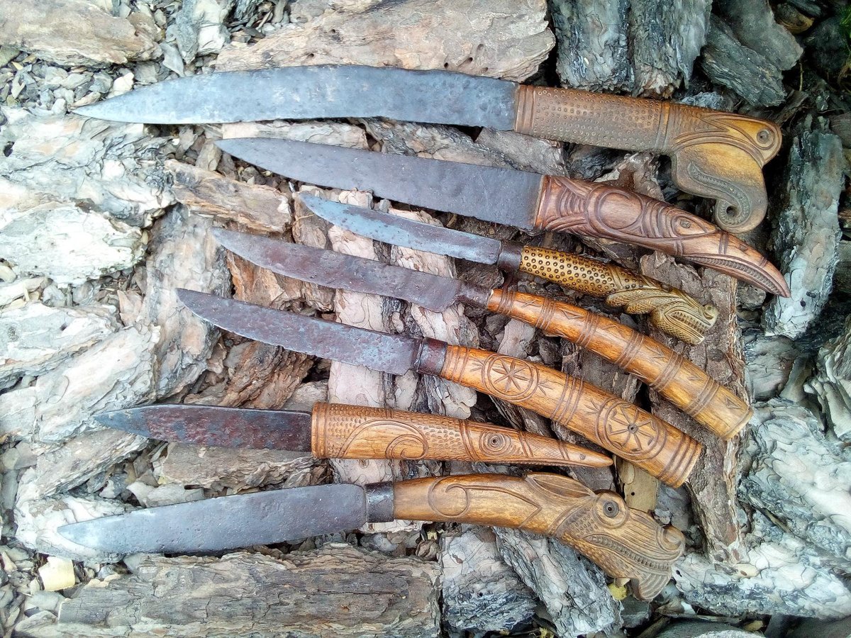 AndrewS02771425's tweet photo. Excited to share the latest addition to my #etsy shop: PROMO Medieval / Viking Age Dagger with handle carved from antlers (Recreation) https://t.co/zTjOptHtaQ #vikingdagger #damascussteel #damascussteelvikin #vikinghunting #damascusvikingart #scandinaviandagger #viking https://t.co/lNsCg8520E