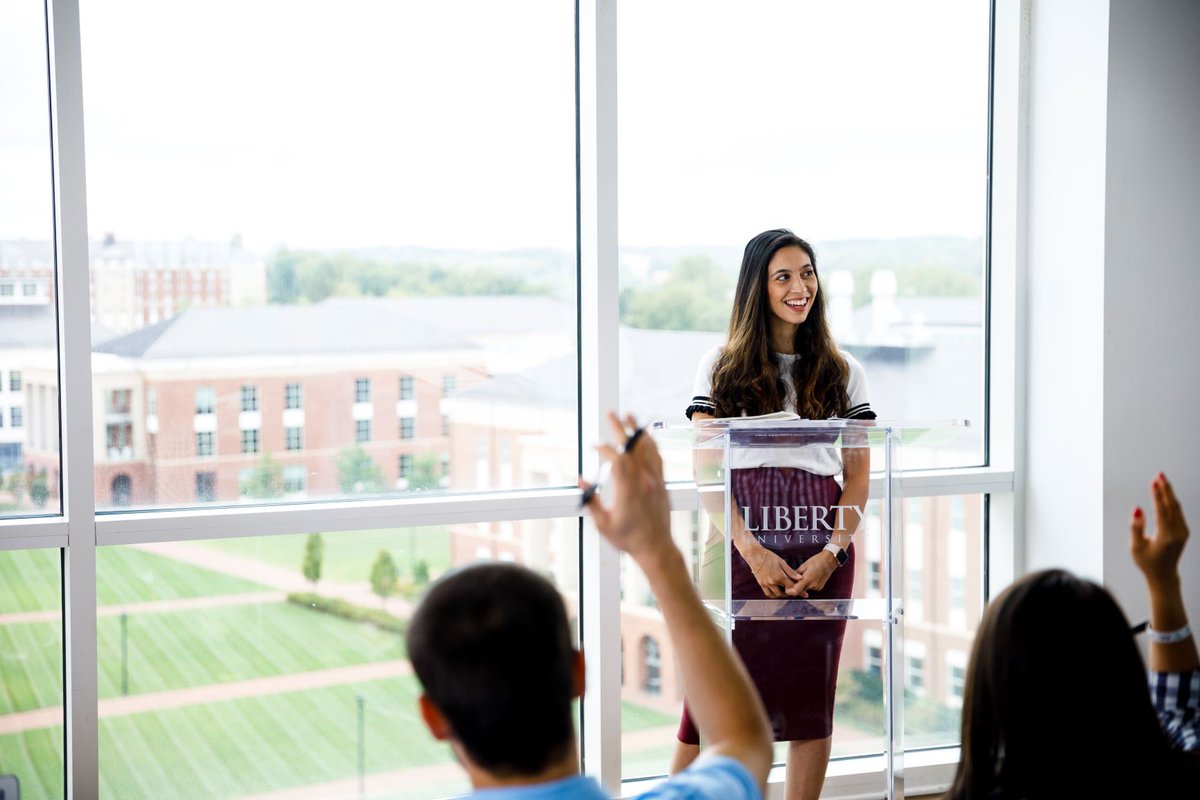 ExperienceLU's tweet photo. #FunFactFriday
Liberty has residential students from all 50 states and more than 70 countries!
#ExperienceLU https://t.co/S8FPHzS69h