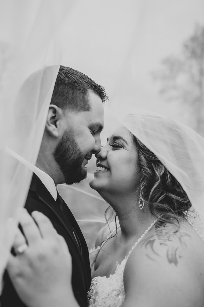 hnmurari's tweet photo. I think I’ve got on Twitter twice in the last year. So here’s a life update to bring some happiness to your timeline. I’m a wife 🖤 https://t.co/aAQFqEoCL8