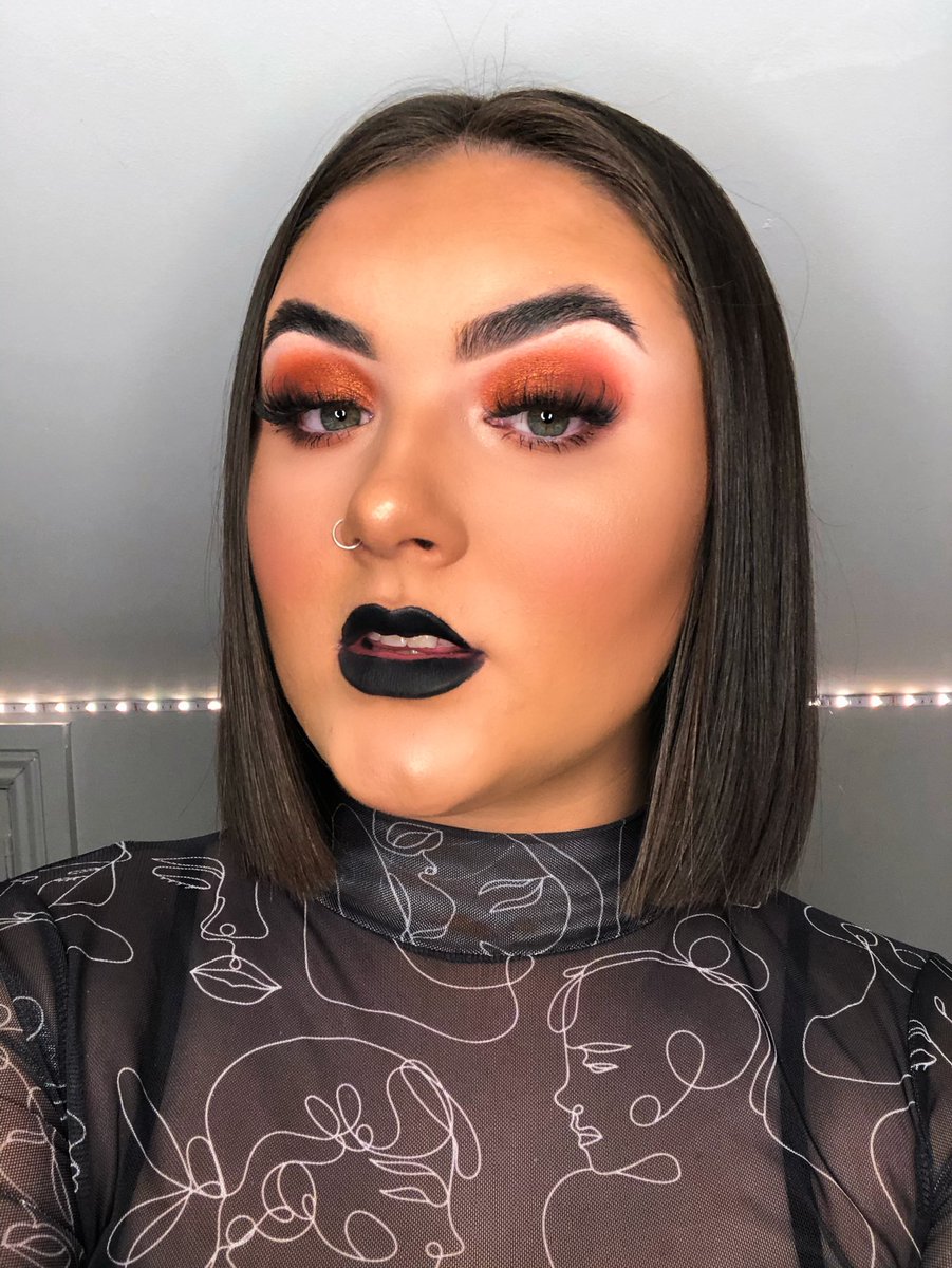MaeveDuke1's tweet photo. https://t.co/lCvVens700 #makeup #TrendingNow #makeupartist https://t.co/4XFs6bbfxu