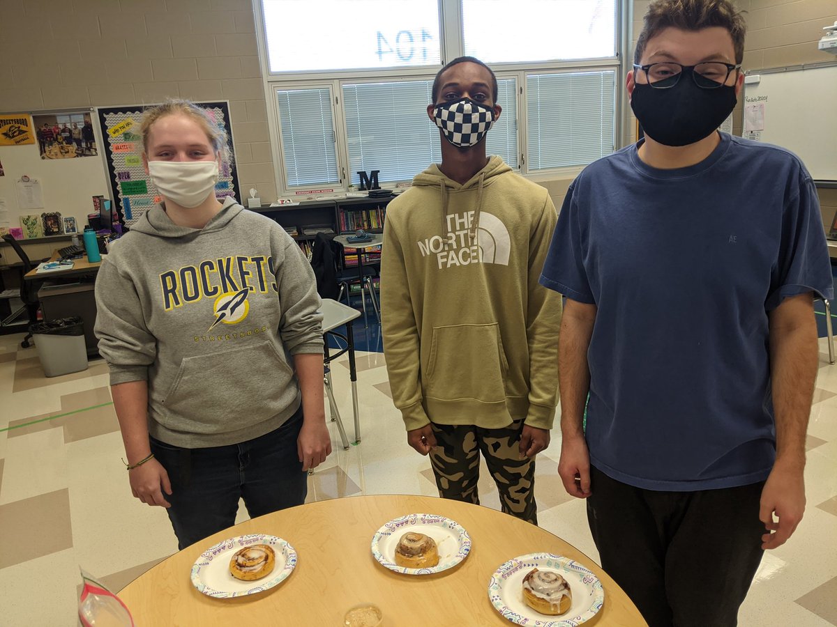 Mrs_Milton22's tweet photo. Today's lesson included how to unroll foil &amp; how to pop open the cinnamon roll container by following the instructions or the 'other' way 🤷🏼‍♀️🤣 Some of the best "lessons" are unplanned. #teachablemoments #SpoonatSeam #orUsetheEdgeofTable #functionalcurriculum #livingskills https://t.co/yTvzDriYqy
