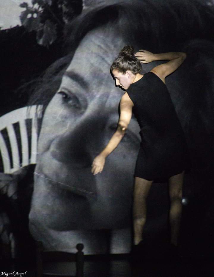 No me cuentes tu vida.

Modelo <a href="/InesNarvaeZ5/">Inés Narváez</a> 
Foto <a href="/magarcia2014/">Miguel A. Garcia</a> 

<a href="/DTespacio/">DT Espacio Escénico</a>