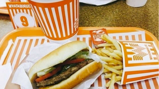 AllanGBell's tweet photo. WHATABURGER IS COMING TO NASHVILLE THIS IS NOT A DRILL

(cc @MickeyRyan1045)

https://t.co/odCXMi8v7W https://t.co/UBTEJc0mHg
