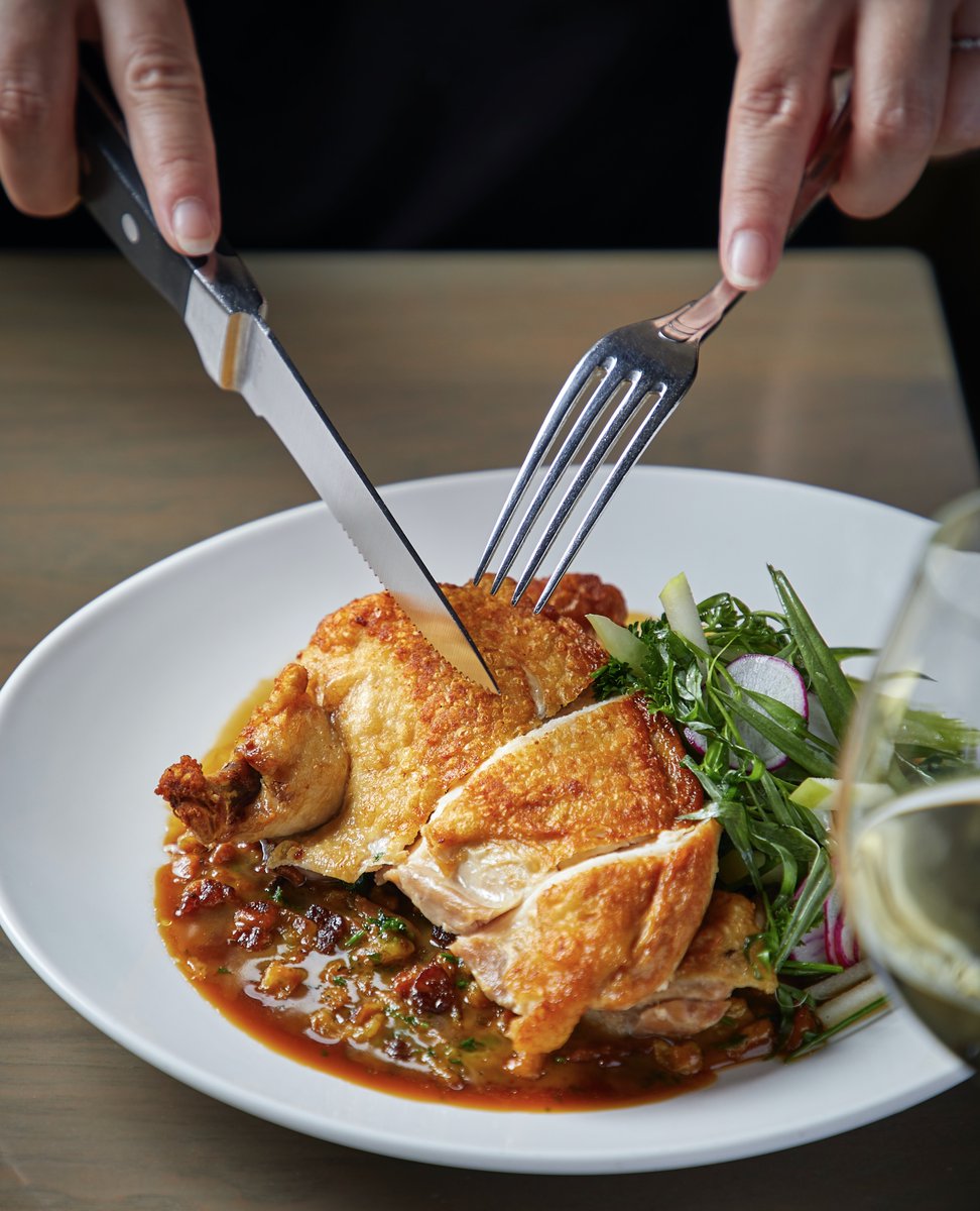 FormentosChi's tweet photo. This one is a HAVE TO HAVE! 

Chicken - Spaetzle, Chicken Jus, Crunchy Salad https://t.co/MtJkI092Ag