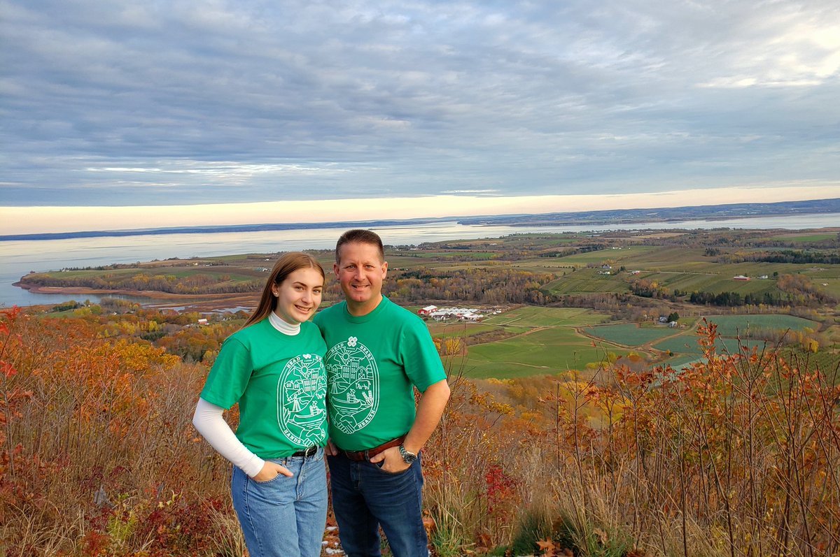 "Show Your 4-H Colours” – celebrating the positive impact of 4-H on Canadian youth.  Taylor &amp; I are a proud member &amp; alumnus of a program that inspires youth to be responsible, caring and contributing leaders who effect positive change.
<a href="/4hcanada/">4-H Canada 🍀🇨🇦</a> <a href="/4HNovaScotia/">4-H Nova Scotia</a>
#ShowYour4HColours