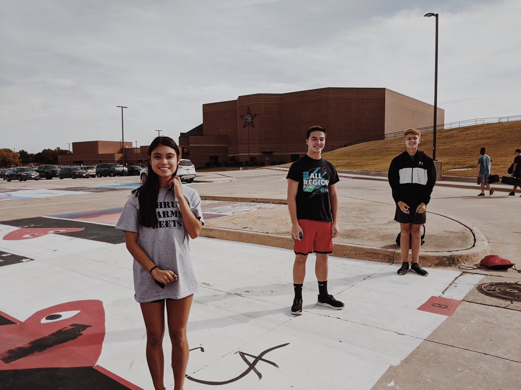 CoppellHSBand's tweet photo. This year, our Varsity Marching Band is blessed to be led by 3 selfless and talented Drum Majors - Avery, Wyatt, and Wes. 

Thanks to one of our biggest fans Mrs. Veena Bhat for capturing this impromptu, socially-distanced photo earlier today. @vbhat75019 https://t.co/Bp5pVpod6h