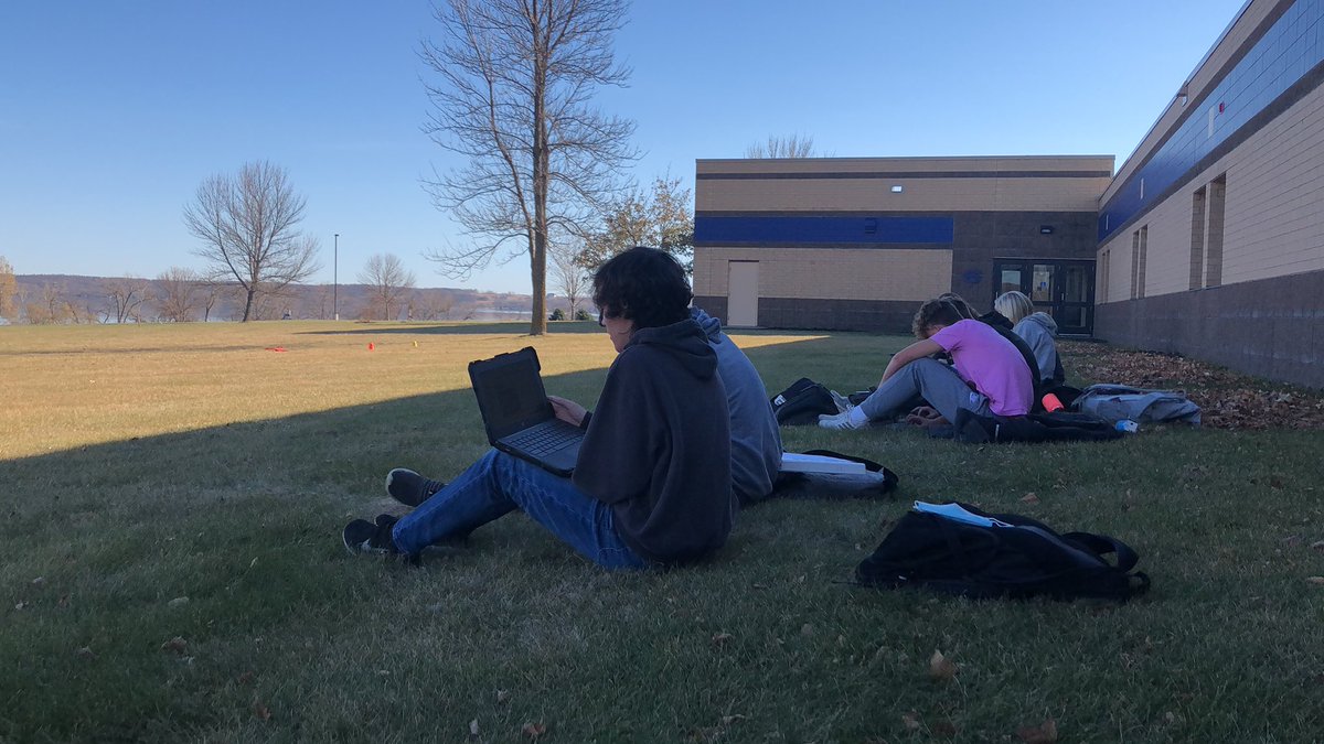 When #mothernature blesses us with summer weather in November, you take advantage! #enjoythesmallthings <a href="/WaskaPride/">Minnewaska Area Schools</a> #APWorld