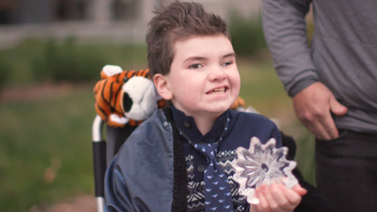 glenrosefdn's tweet photo. First award recipient, Ioan! #courageawards https://t.co/NX1cwZUtfG