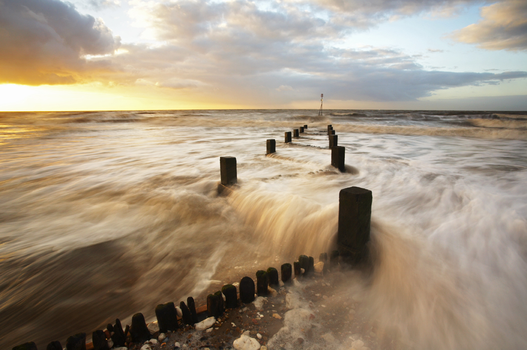 visitnorfolk's tweet photo. 'And the days dwindle down to a precious few
September, November
And these few precious days I'll spend with you
These precious days I'll spend with you'
Where better than Norfolk's beaches?
#unexploredengland #escapetheeveryday #Norfolk #Autumn https://t.co/fdMLIDZ3RZ https://t.co/60v7rUoZzs