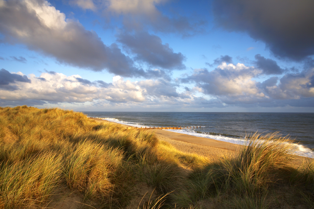 visitnorfolk's tweet photo. 'And the days dwindle down to a precious few
September, November
And these few precious days I'll spend with you
These precious days I'll spend with you'
Where better than Norfolk's beaches?
#unexploredengland #escapetheeveryday #Norfolk #Autumn https://t.co/fdMLIDZ3RZ https://t.co/60v7rUoZzs