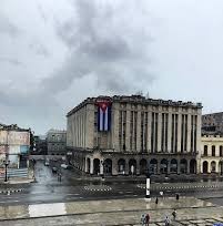 Ni siquiera la lluvia, por pertinas que sea puede detenernos.
Feliz tarde desde y para #Cuba 🇨🇺!!!
#LaTierraDeMisAmores 💕
@FrankDCub
@Alinarubio30
@alicia_senra
@zorypuente2020
@KarlaKM10
@Ale_Cuba_Vive
@AdrinDeCuba1
@ProduccioneSofi
@ErikaGarcaR21
@LolaVid