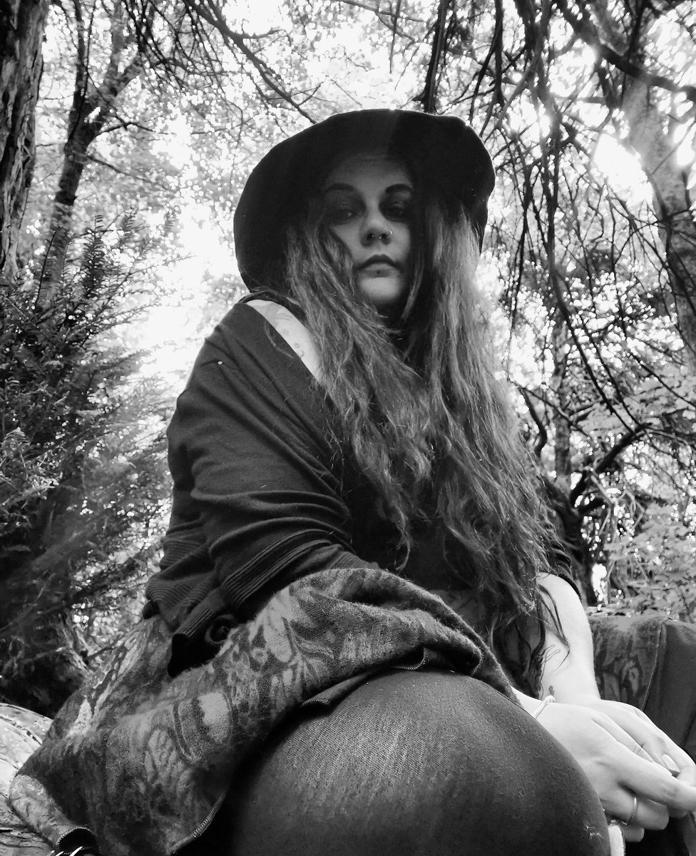 _witchzine's tweet photo. Hello! My names Bekki and I'm creator and editor of @_witchzine 🍄
I'm a writer, artist and photographer, and a practicing witch of 20 years.✨
I to keep busy after I finished my degree, and lo and behold, @_witchzine happened! #witch #witchesoftwitter #witchmagazine https://t.co/WnoUMIOJL9