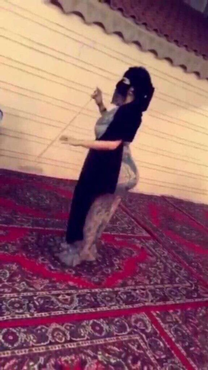 لممثلي وللفحول الأجانب فقط