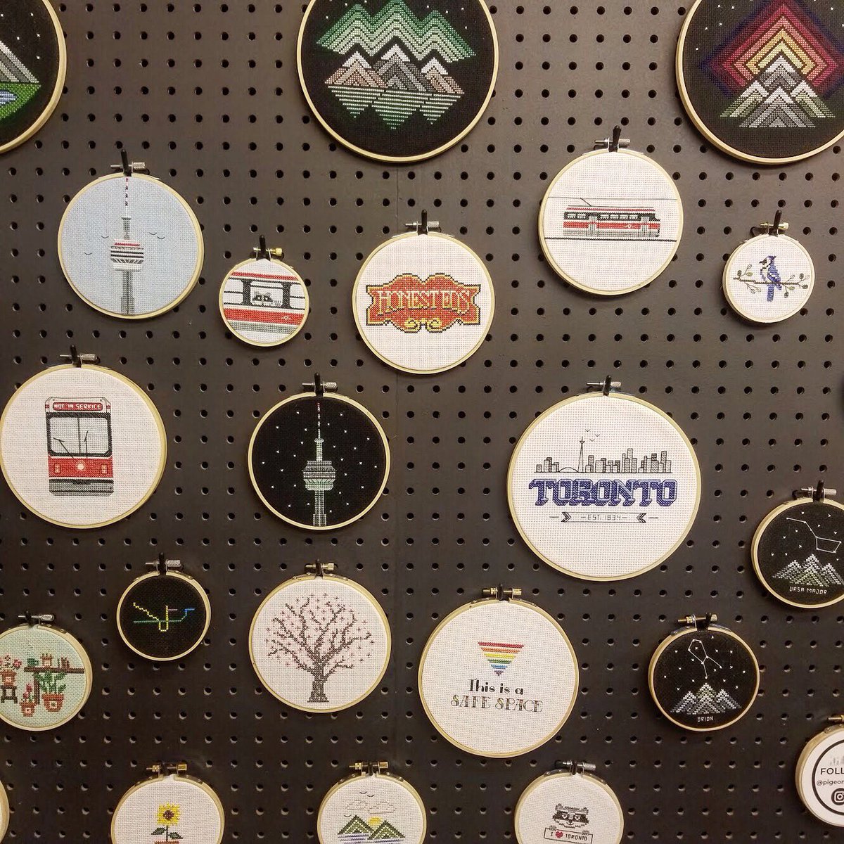 ArtsMarket's tweet photo. #Toronto, explore your creativity at Arts Market, with #DIY #crossstitch kits from #local vendor Pigeon Coop Designs! Available at #790queeneast in #RiversideTO, every day from 11am to 6pm.
.
#createsellshop https://t.co/ds7PJ5bf1A