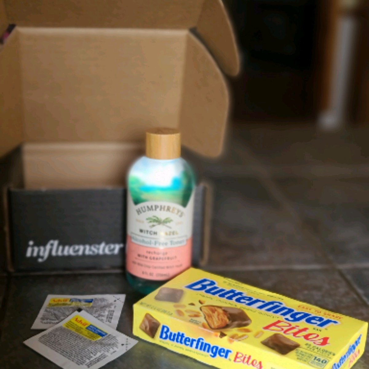 SMagPie78's tweet photo. I enjoyed this box, they're all great products. @humphreyswitchhazel @butterfinger @advil I received this #voxbox #complimentary from @Influenster https://t.co/Y9Uuwwl3yl