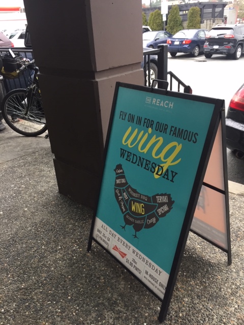 ReachPub's tweet photo. #WingWed come try some for yourself #mapleridge #pittmeadows #pub #beer #chickenwings https://t.co/B1UUA2toEP