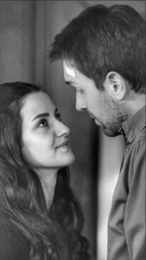 -لعل الشاي يستحمل كل هذا القدر من الغليان ليلتقي سكرتهِ🥺❤❤!.