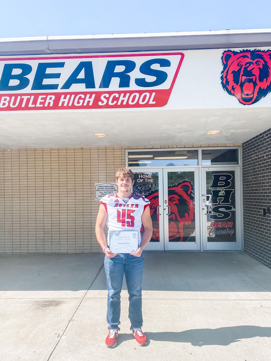 ButlerHSBears's tweet photo. Congratulations to the athletes who were awarded the State Farm Athlete of the Week during fall sports season. https://t.co/YbsOyrPz3M