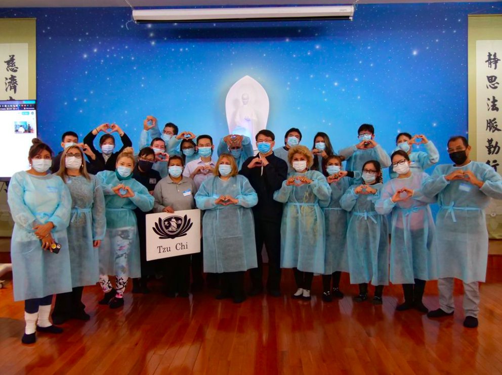 TzuChiUSA's tweet photo. After completing their 3rd training this weekend, we are confident that volunteers from Brigada de Esperanza NY & Club Guerreras will bring our #See2Succeed ๐ program to success at our #TzuChi #VisionMobile outreaches on 11/8 & 11/15. Stay tuned! #VisionForAll #TodosPodemosVer https://t.co/rTNnIO2MGv