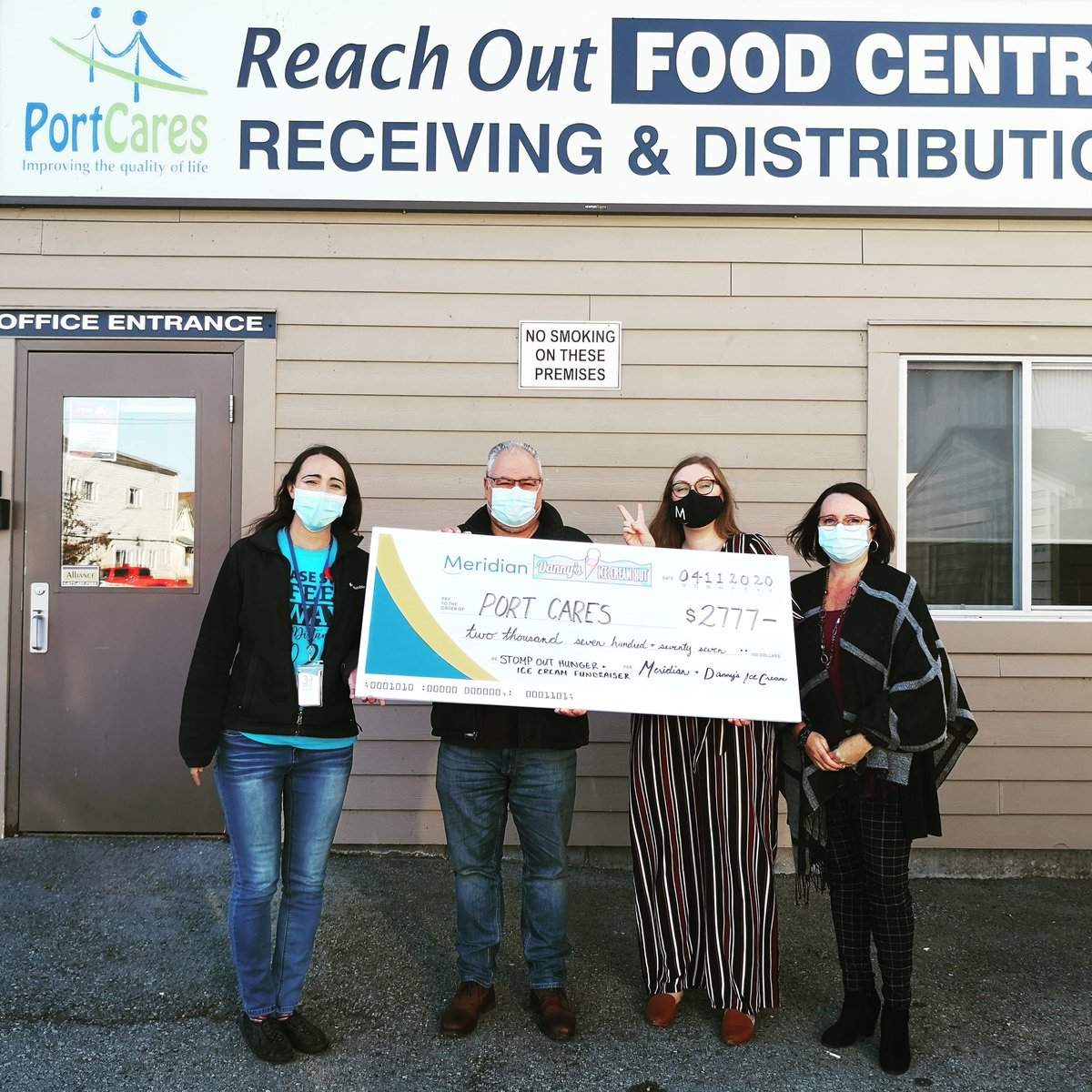 Thanks to our friends at Danny's Ice Cream Hut for partnering with us! And thanks to everyone in our community who supported with food donations! 
We 🖤 #PortCares &amp; can't image where Port Colborne would be without it. 
Thanks for all you do!
#meridiancu #committmenttocommunities