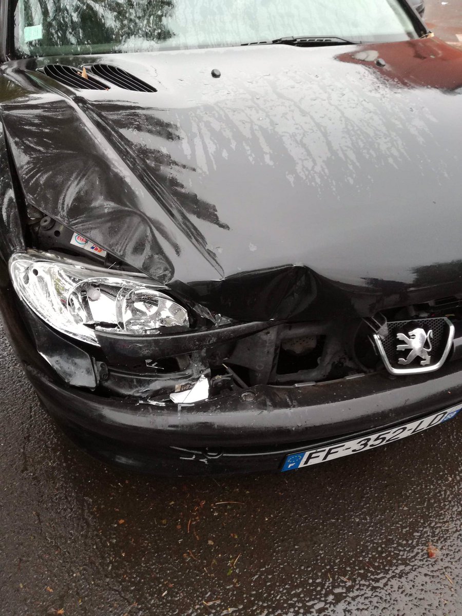 delloye's tweet photo. Allez hop cst pr ma pomme 
The face                 The car https://t.co/pfW8hTiikn
