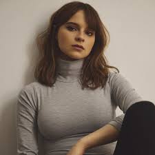 dream925fm's tweet photo. Np Salvation - @GabrielleAplin // #AfterDark with @SoulSistaNeka #HotButtons  #Opinionpoll https://t.co/zzEYMZqJqm