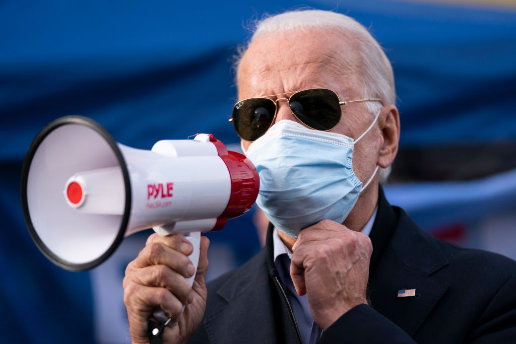 #Elecciones2020 El candidato <a href="/JoeBiden/">Joe Biden</a> suma 264 votos electorales y <a href="/realDonaldTrump/">Donald J. Trump</a>  214  >> bit.ly/38pjzwL