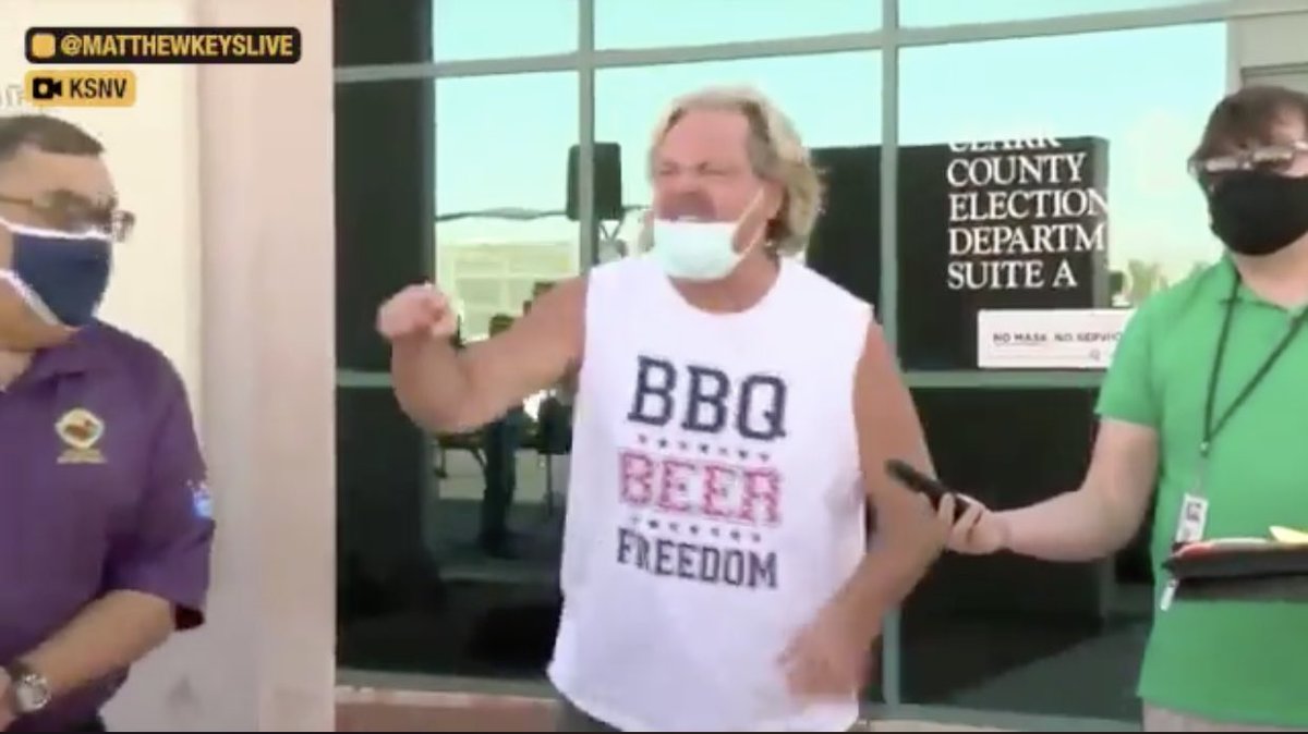 badmannersfood's tweet photo. live laugh love but make it worse https://t.co/ibMFyxTwwr