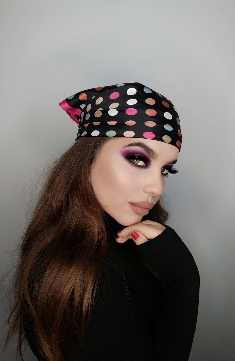 Vynya2's tweet photo. Holii!! Ahumado morado con glitter en tonos rosas espero que os guste💜💜 https://t.co/vlbGfxRRgw