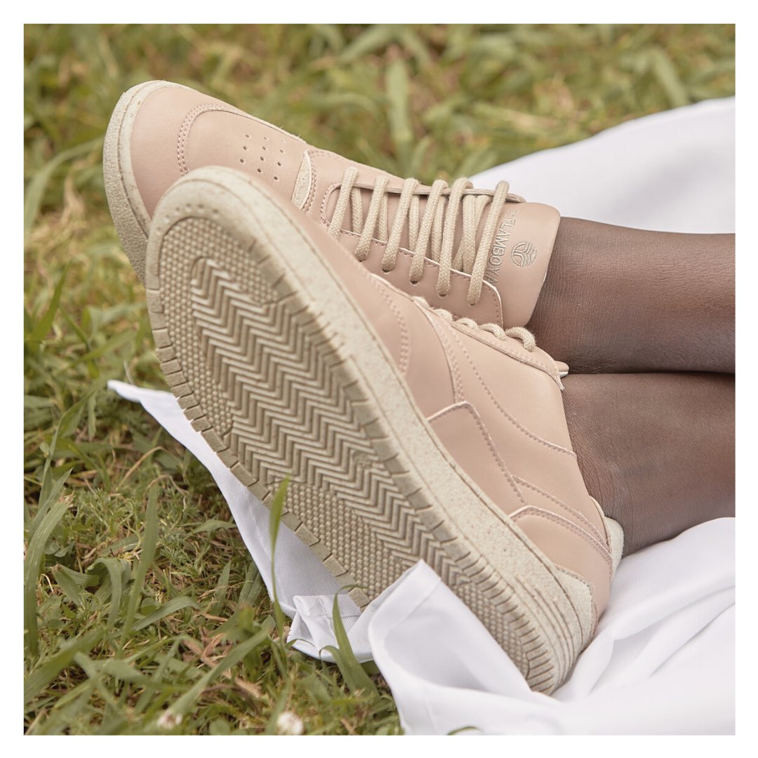 beflamboyant's tweet photo. Why is our packaging zero waste? 🌿
Visit our IG stories, today we talk about it 

#BEFLAMBOYANT
#DoingChange
#OCambioEAgora
#vegansneakers
#sustainablesneakers https://t.co/l4RLqk8lwZ