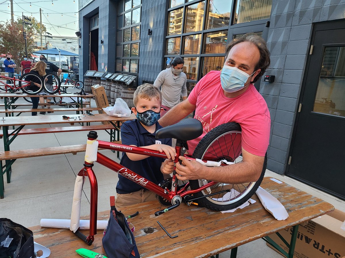 principalest's tweet photo. Don't tell our 1st graders but something super rad is about to go down! @REEBcycles @fallhamiltoneos @MetroSchools @KarenBacigalupo @rideforreading #candaid #bikesforkids #ride #bike https://t.co/dgO5R4TMmu