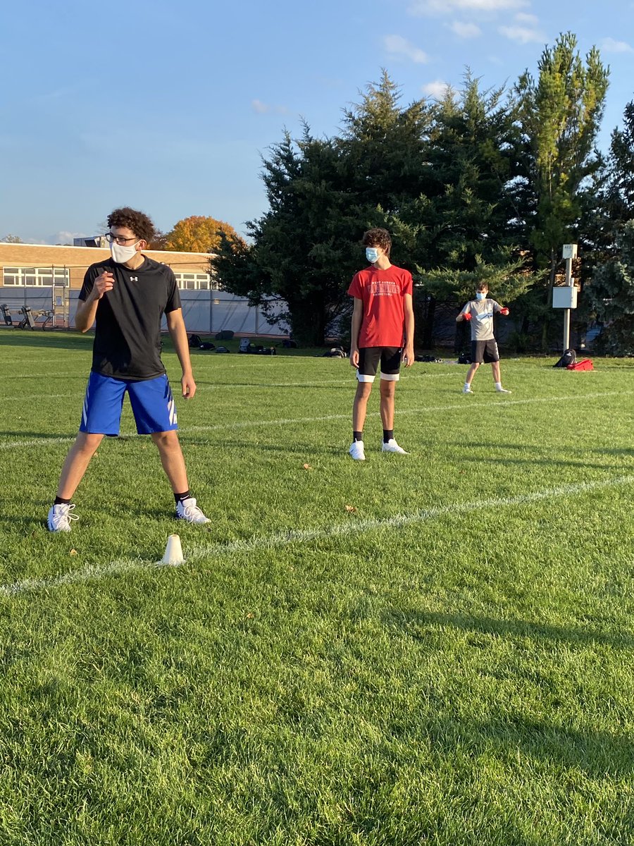 WABlackhawkFB's tweet photo. Its #WearAMaskWednesday! Wear a mask and practice good social distancing! https://t.co/uq6k1jzFyU