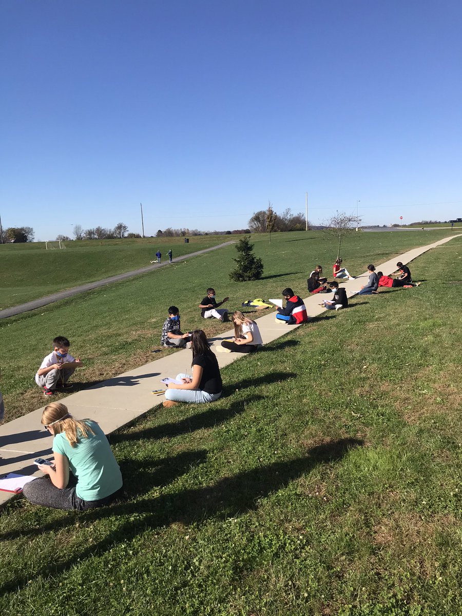 MrsKTercha's tweet photo. Hambright 6th graders enjoyed getting outside and engaging in peer tutoring today! #mathtalks #winwinforall @Miss_KPruitt @HambrightElem @pennmanor https://t.co/6GBYwkPiwA