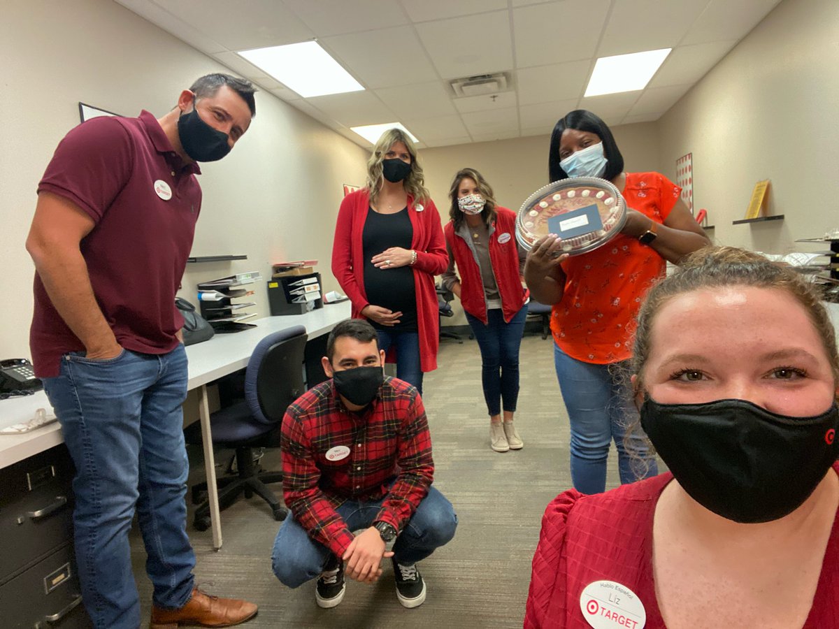 maxwellwiller's tweet photo. Always such a fun week to recognize our D311 talent we are thankful for ❤️Linda, Lucille and Paola are all awesome TMs and Leaders at our Westhiemer stores!!  #D311 #G392 #Thankful2020 @emilytux @johnp_sheehan @linmwheel @brandonsmitha @Elizabetheeuwes @heciamp https://t.co/8ysoHOmV2L
