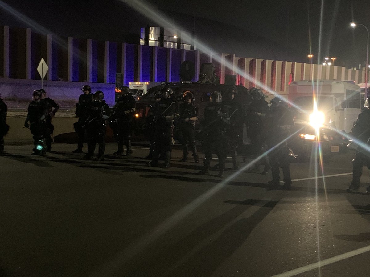 kscullinfox9's tweet photo. Demonstrators have been stuck on 94 for at least an hour, police not letting them exit.  Police say they’re all under arrest. Unclear what’s going to happen to the 500+ people. https://t.co/uKqTIjeQ53