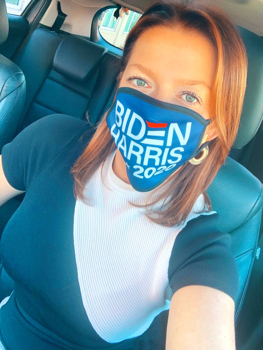 OanaBrooks's tweet photo. #thisishowitstarted #thisishowitsgoing #BidenHarris2020 #homestretch #Election2020 https://t.co/i2Xfb6LL4l