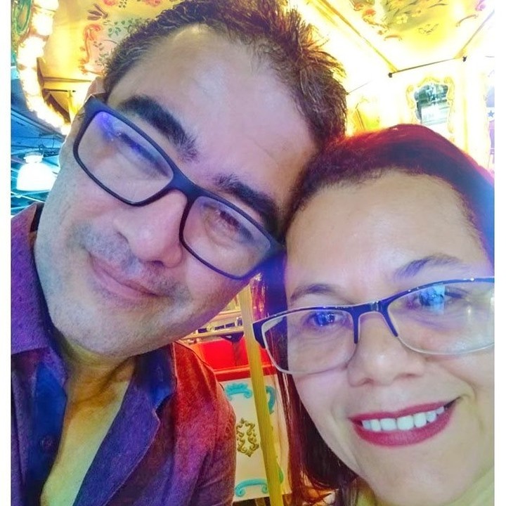 Ancerg's tweet photo. @whindersson Eu e minha Esposa Jane estamos juntos a 31 anos (31 dia 7/12).Coloquei na cabeça que iria ser o escudo dela por toda vida, quando minha fortaleza é ela. Amar é a sucessão dos dias sem solidão, na certeza de que ao lado de quem amamos somos únicos; Que seu amor seja assim Whin! https://t.co/UZ5EOPGlmM