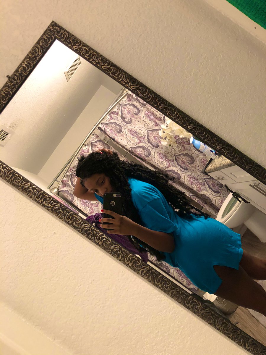 juscallme_des's tweet photo. Leave a nigga drooling 🤤 😌❤️🥰 https://t.co/uGQ0VCbrdI