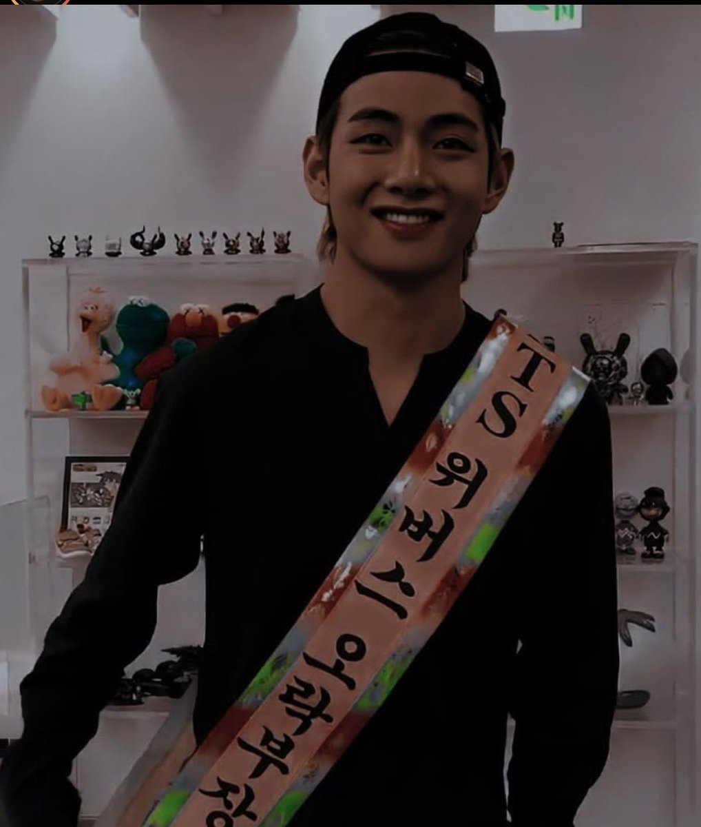 End of the thread ~Hope your idol interact with your post too!Someday...