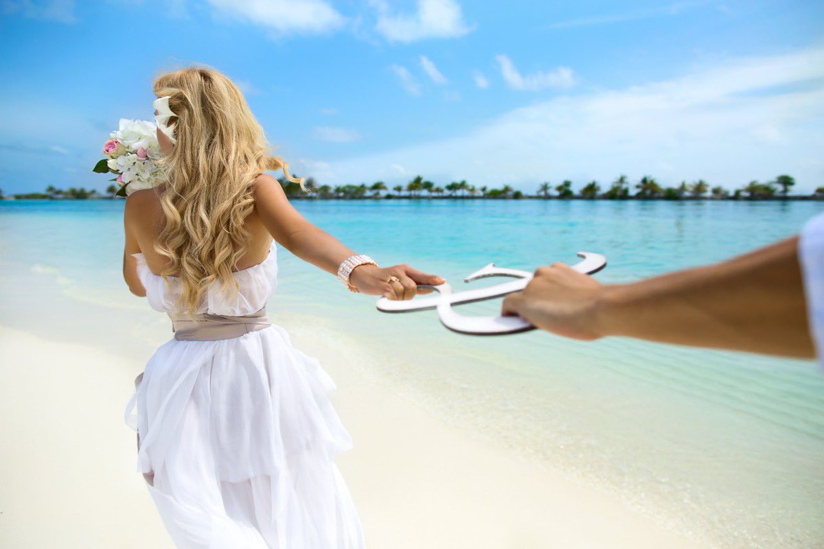 Royalluxury2001's tweet photo. Lets Go to Maldives #India #Diwali2020 https://t.co/MEuKf4s3d3