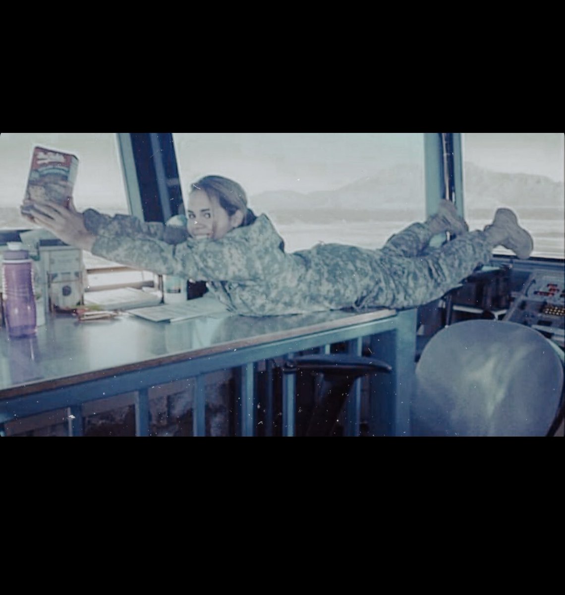 FirstGenWatts's tweet image. 🇺🇸VETERAN SHOUT OUT🇺🇸
Goes to our amazing veteran liaison @yoitsjen. Not only did Jen serve our country, she is also a first gen student! She does it all 🤩 Thank you for your service Jen and to anyone else who has served our country! ❤️🤍💙 #FirstGenWeek #FirstGenVeterans