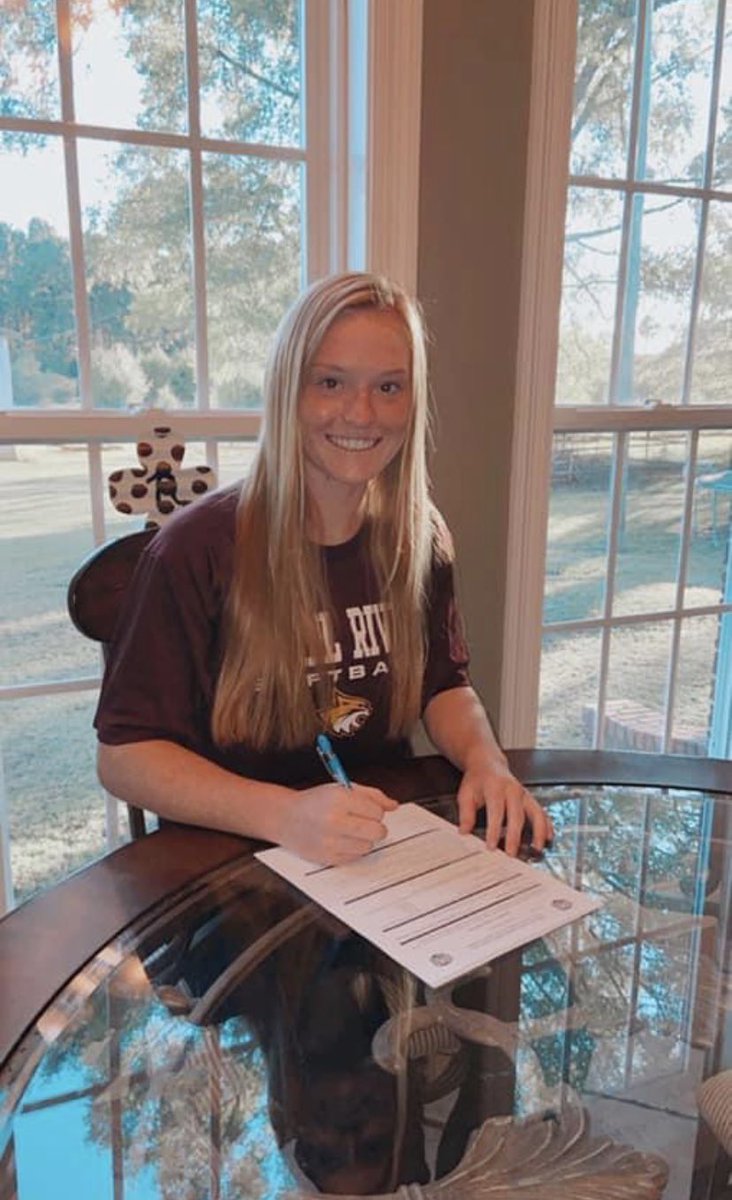 StormFP21's tweet photo. Congratulations Dallyn Nance on making it official with Pearl River Comm College! We are very proud of you D!! https://t.co/GDaVEIm8fa