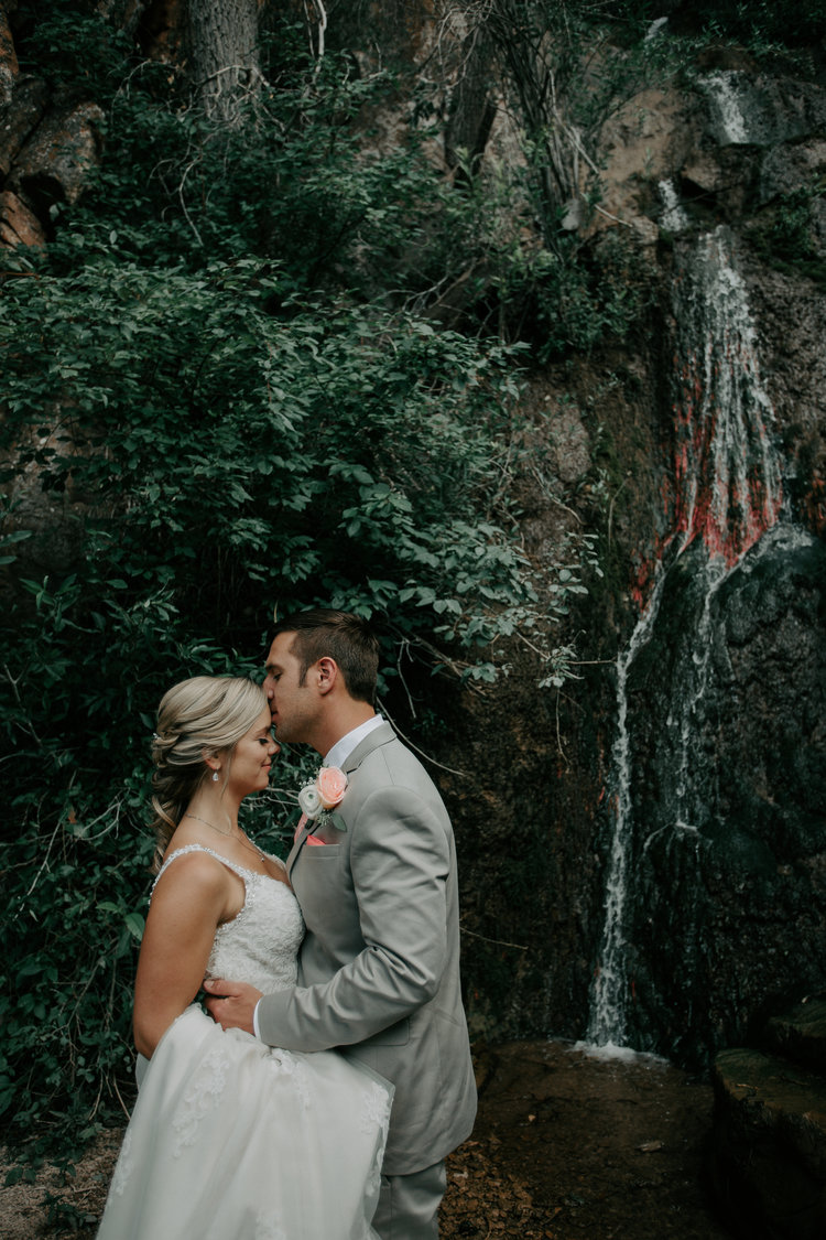 SaltLakeBride's tweet photo. "You're my everything."
#SaltLakeBride https://t.co/5dfyRhwyal