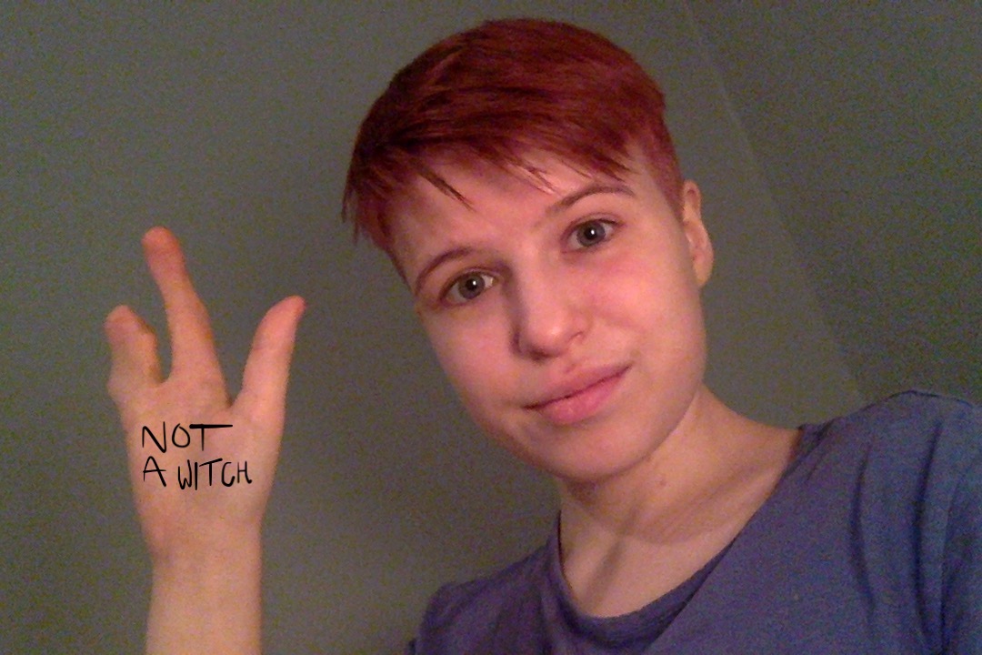 heyromanyk's tweet image. Hey fun fact, I&apos;m #NotAWitch. @Paralympics #TheWitchesMovie #ableism